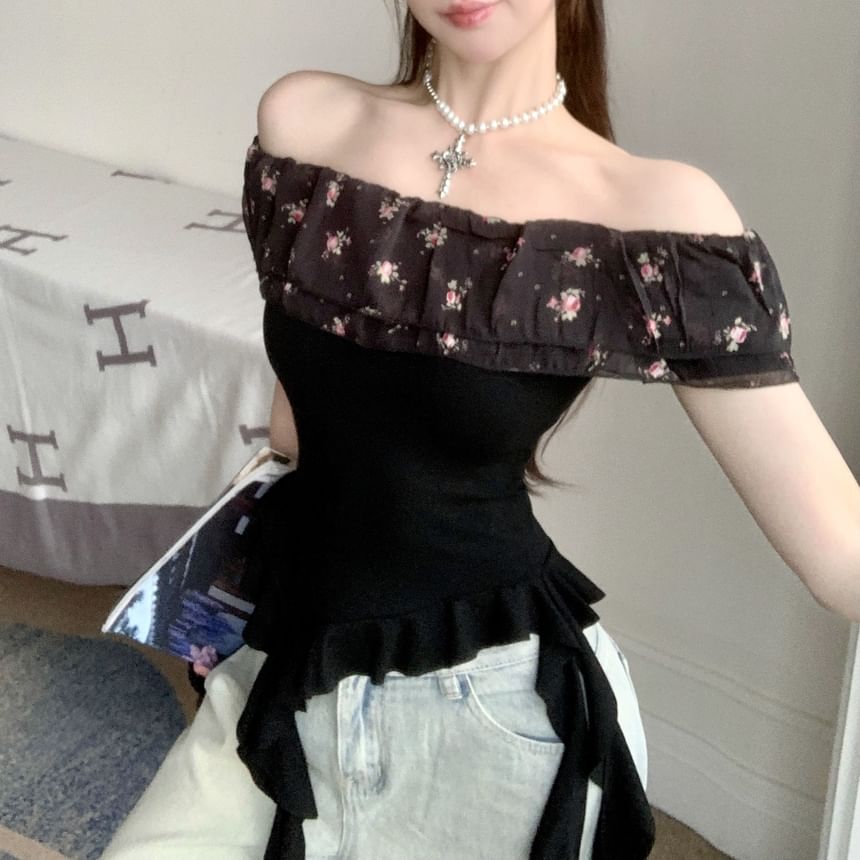 Off-Shoulder Trim Fit Floral Slim Ruffle Panel Tee Cap-Sleeve