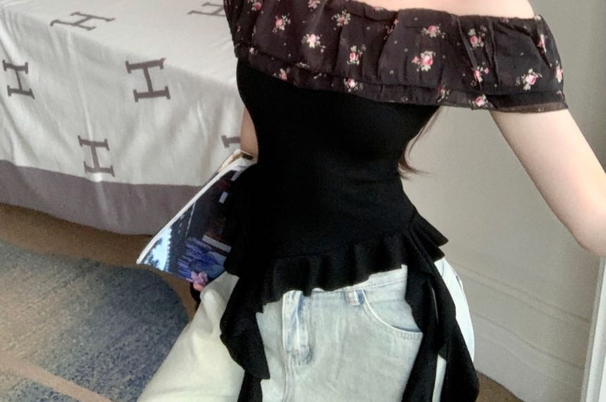 Off-Shoulder Trim Fit Floral Slim Ruffle Panel Tee Cap-Sleeve