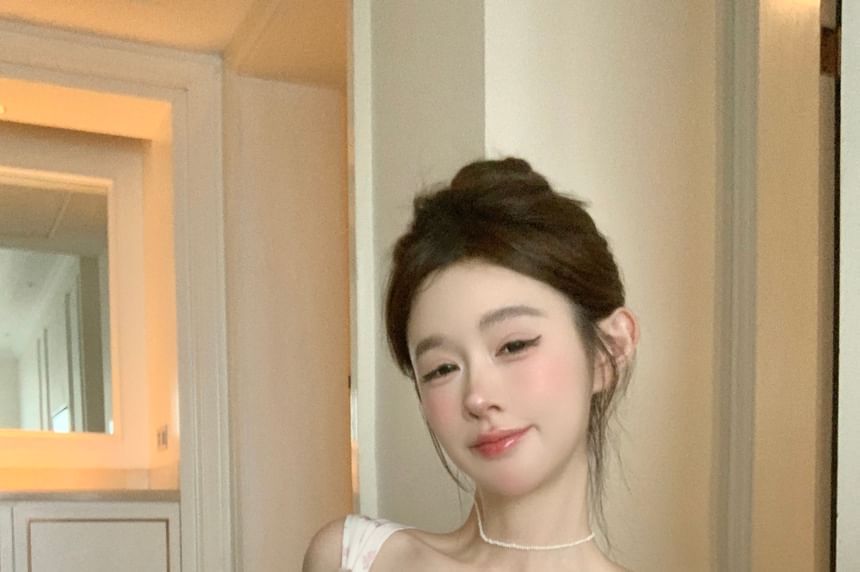 Floral Camisole Slim Bow Top Fit