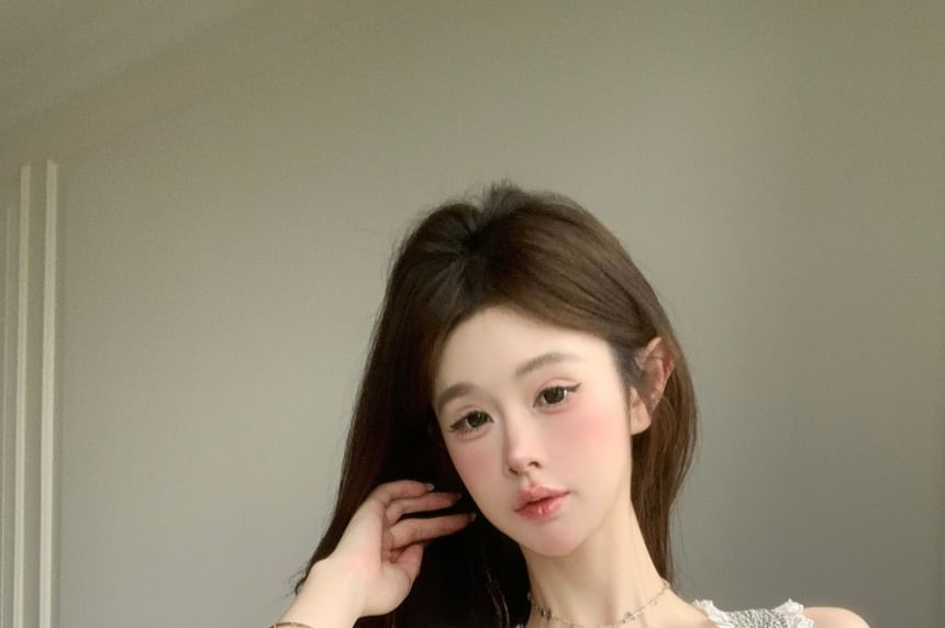 Trim Slim Neck Crop Lace Scoop Top Tank Fit