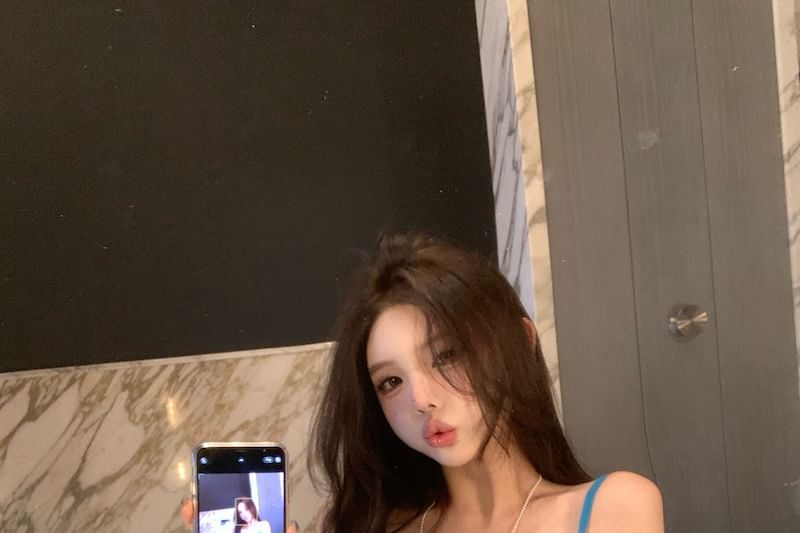 Cami Bow Mesh Slim Crop Fit Top