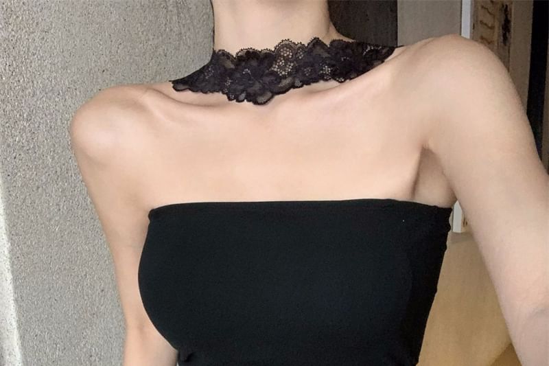 Padded Panel Halter Crop Fit Slim Top Lace Plain