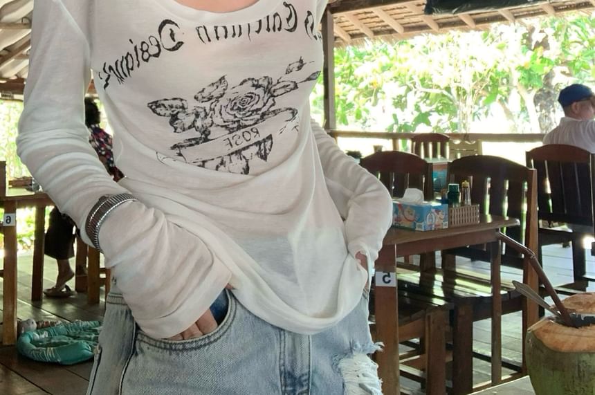 Long-Sleeve T-Shirt One-Shoulder Lettering