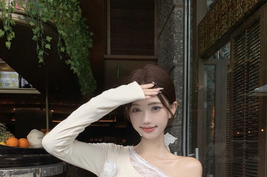 Skirt Maxi Lace A-Line / Trim High Long-Sleeve Rise One-Shoulder Ruched Tee Plain Asymmetrical