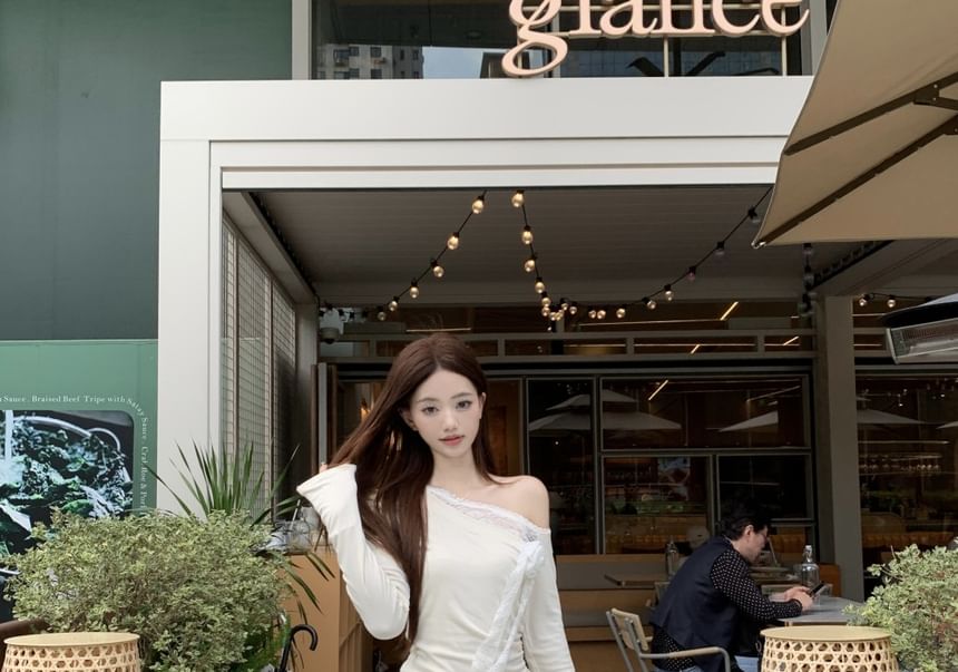 Skirt Maxi Lace A-Line / Trim High Long-Sleeve Rise One-Shoulder Ruched Tee Plain Asymmetrical