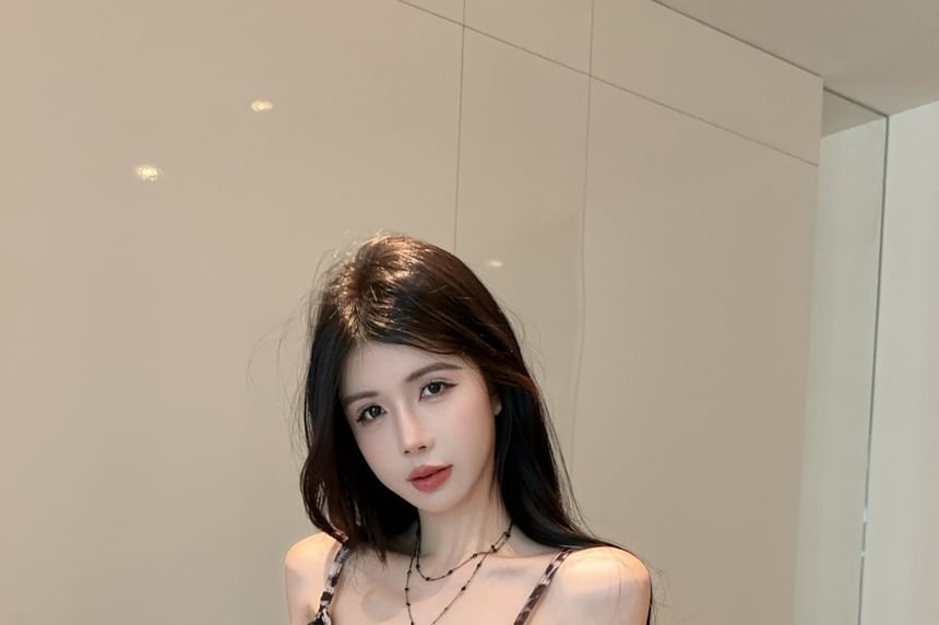 Print Top Ruffle Leopard Tie-Up Cami Slit Panel V-Neck