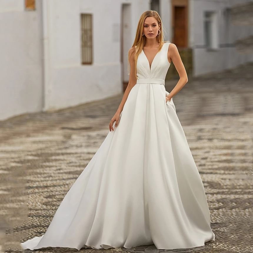 Sleeveless Trained A-Line Plain Evening Gown