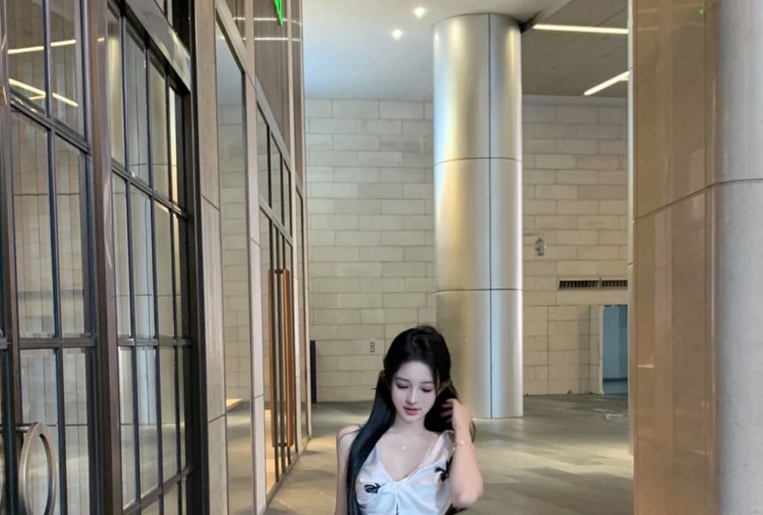 Pencil Floral Top High V-Neck Print Cami Plain Maxi Skirt Rise / Slit