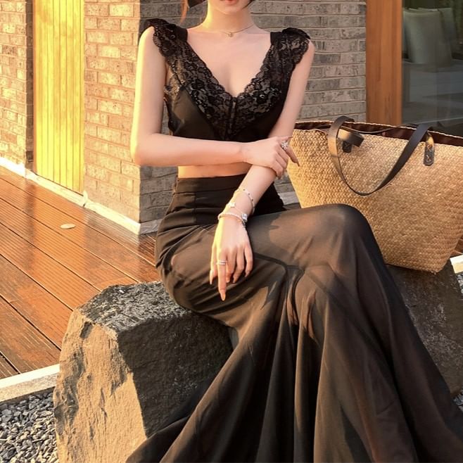 Sleeveless High V-Neck Plain Lace Fishtail Maxi / Waist Top Panel Crop Skirt