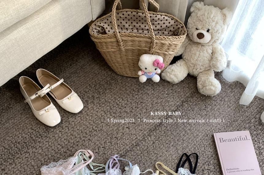 Neck + Round Plain Lace V-Neck Set: Trim Top Camisole Cardigan Knit