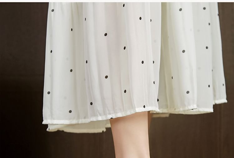 Perforated Clogs Block Heel