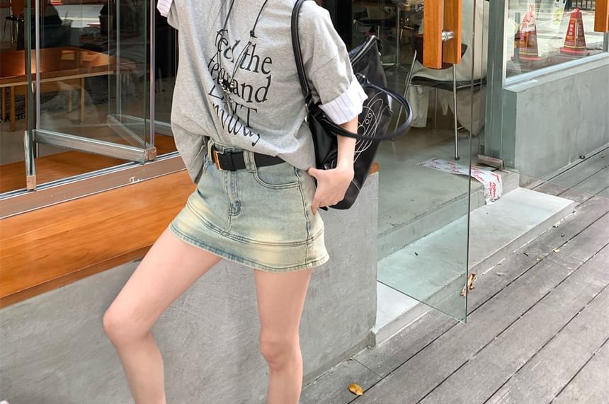 Short Round Sleeve Neck Striped Print Lettering Panel T-Shirt