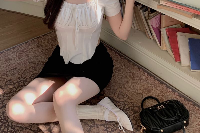 Two Plain Mock Neck Short Square Sleeve Piece Top Ruched