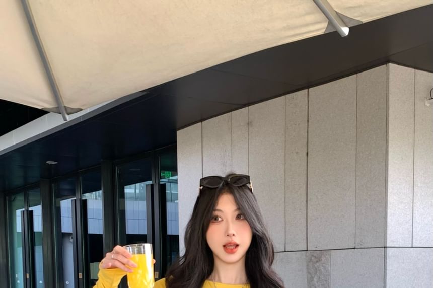 Plain + Skirt Set: T-Shirt Crop Long-Sleeve Mini