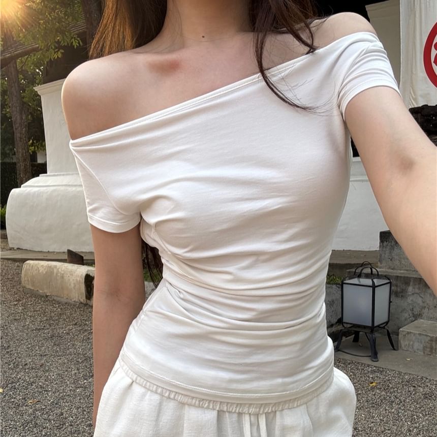 Off Top Plain Shoulder Cutout