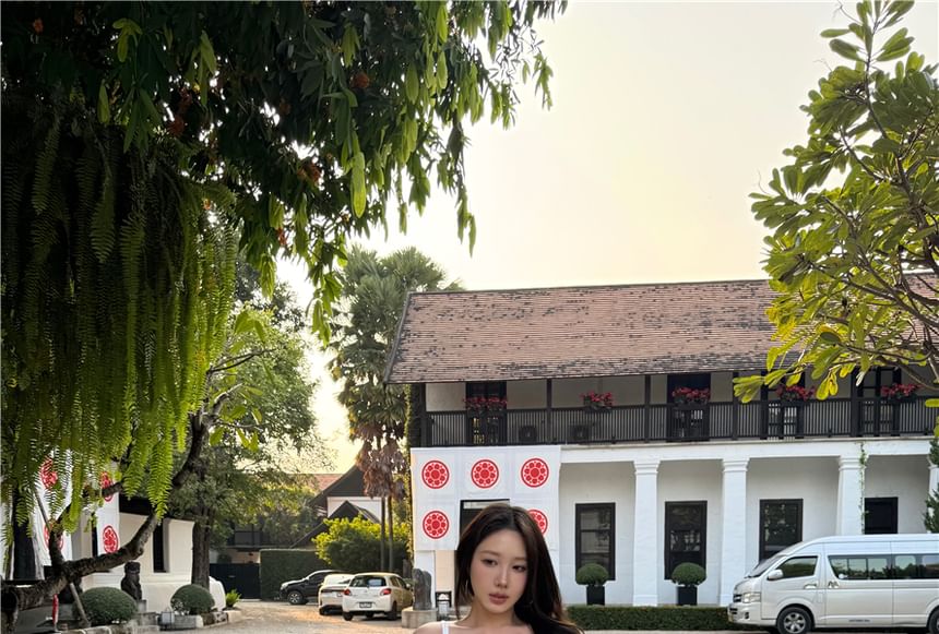 Off Top Plain Shoulder Cutout