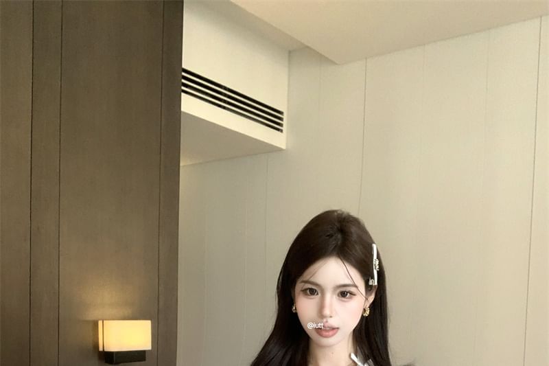 Accent V-Neck Plain Bow Top Cap-Sleeve