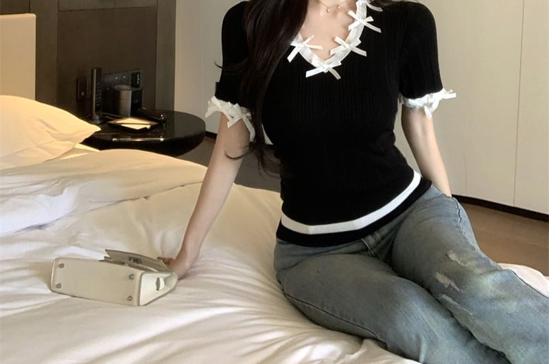 Accent V-Neck Plain Bow Top Cap-Sleeve
