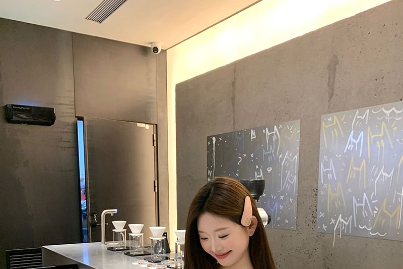 Twisted Top Short-Sleeve V-Neck Plain Crop