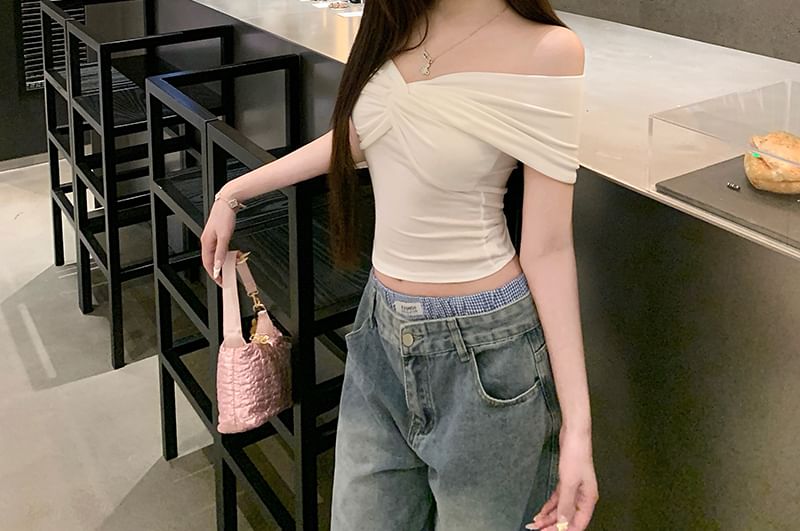 Twisted Top Short-Sleeve V-Neck Plain Crop