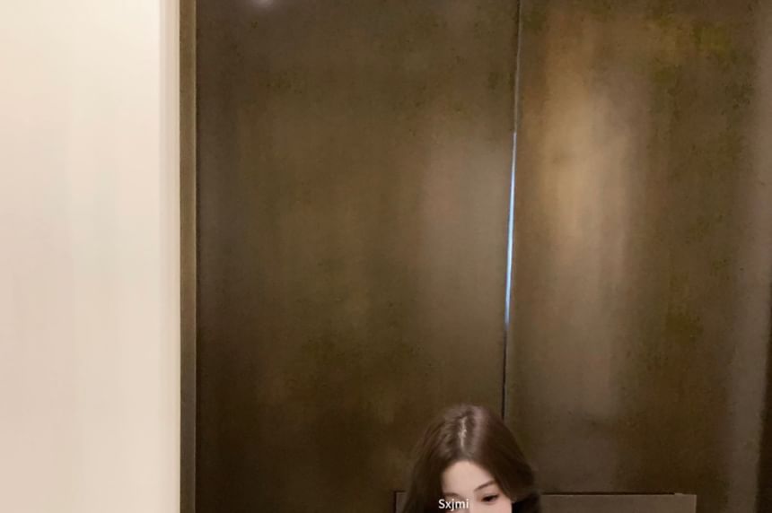 Cold Shoulder Short-Sleeve Crop Plain Top