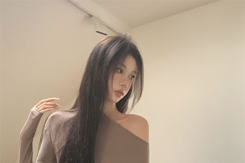 Shoulder Crop Long-Sleeve Plain Top Off