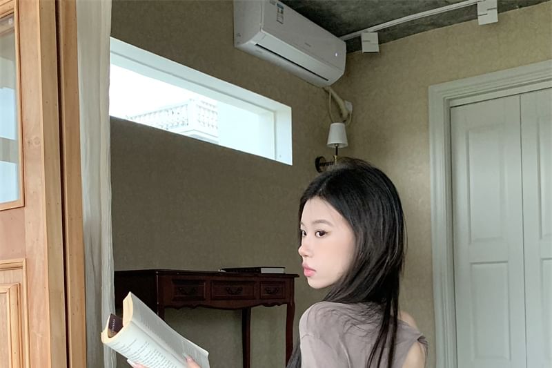 Shoulder Crop Long-Sleeve Plain Top Off