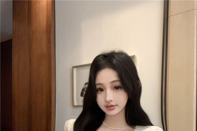 Lace Top Long-Sleeve U-Neck