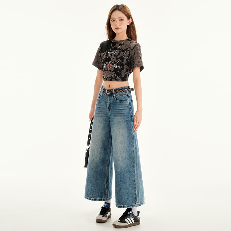 Mid Wide Rise Leg Washed Cropped Jeans