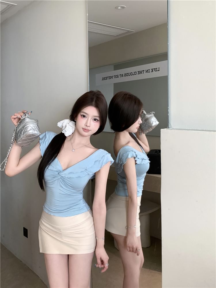 Knot T-Shirt V-Neck Cap-Sleeve Plain