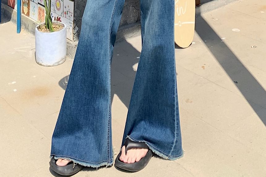 Flared Jeans High Rise Washed