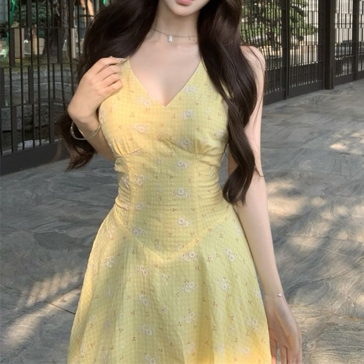 Sundress Floral V-Neck Sleeveless Midi