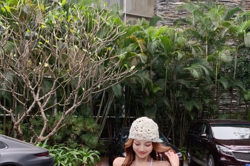 Mini Flower High Top Halter / Scoop Rise Skirt Detail Floral Pencil Neck Plain