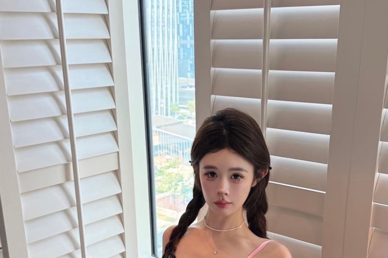 Lace Top V-Neck Cropped Cami Bow