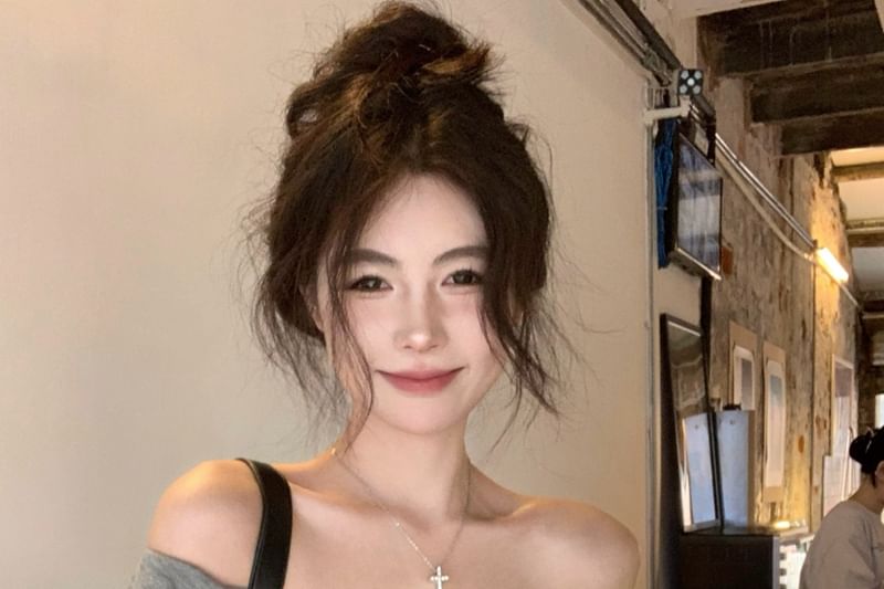 Short-Sleeve Plain Cropped T-Shirt Off-Shoulder