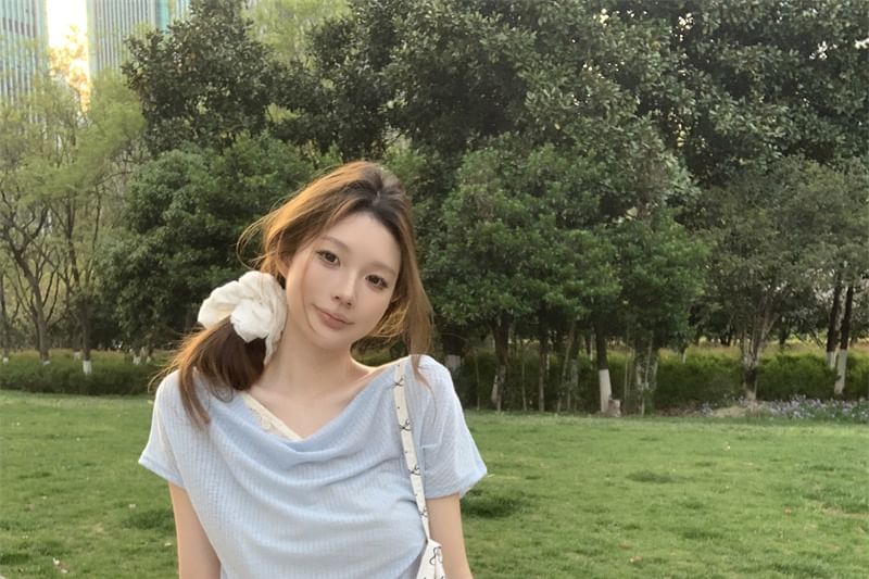 Short-Sleeve Plain Tee One-Shoulder