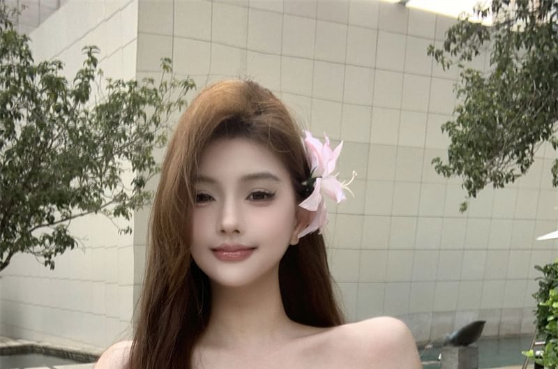 Front-Slit Tube Plain Flower Top Detail