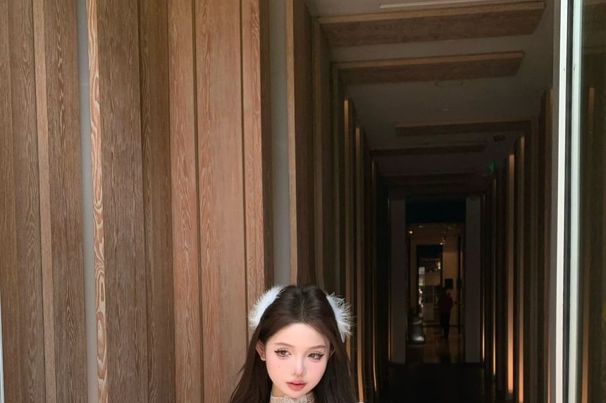 / Balloon Shorts Square-Neck Top Puff-Sleeve Waist High Lace Fishbone