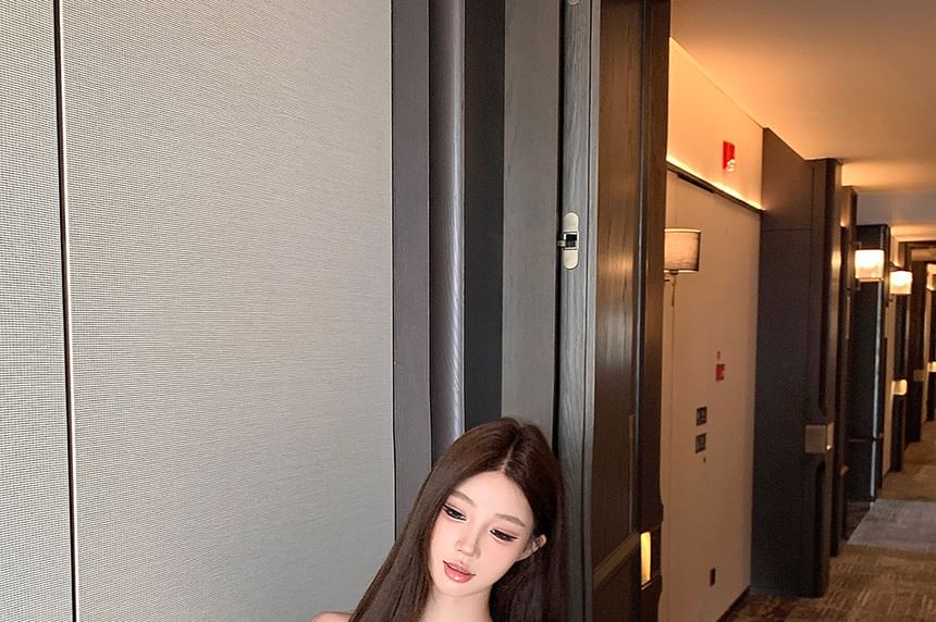 V-Neck Top Trim Cami Fishbone Lace