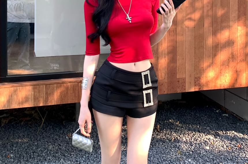 Rise Rhinestone Neck / Crop Short-Sleeve Low Shorts Buckled Tee Crew Plain