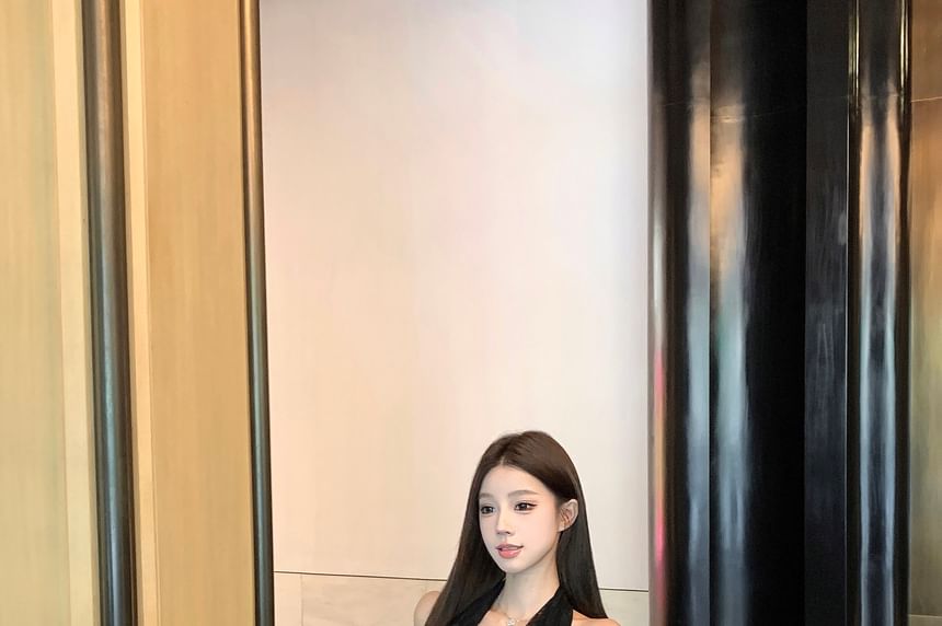 A-Line Lace Top Plain Waist Mid Button-Up Crop Skirt Midi / Halter-Neck