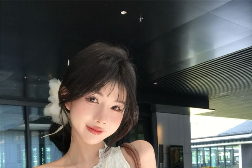 Crop Lace One-Shoulder Top