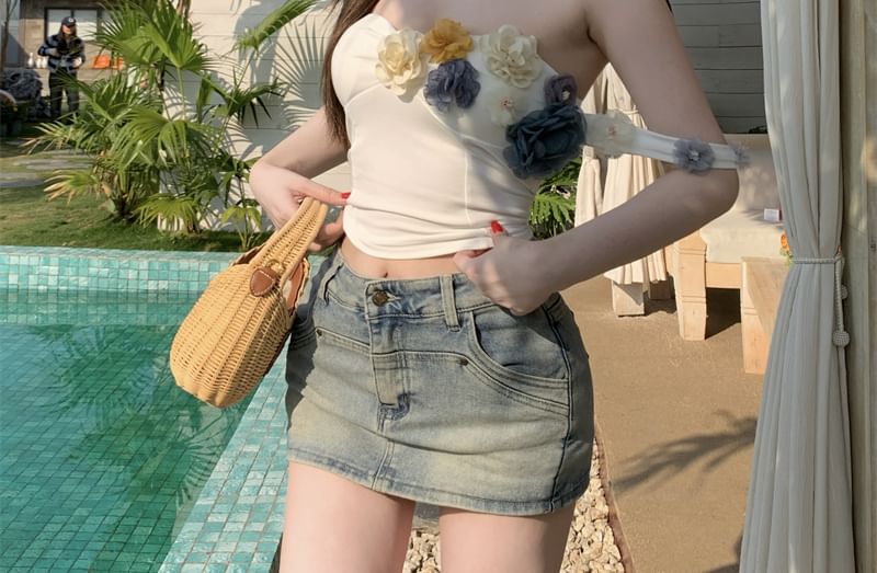 Floral Off-Shoulder Crop Top