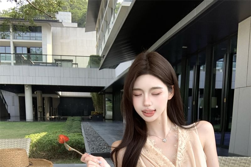 Top Wrap Lace V-Neck Sleeveless