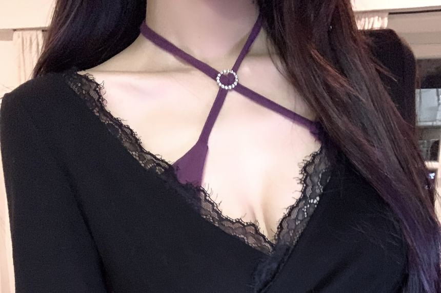 Long-Sleeve Lace Crop + Top Tee Trim V-Neck Set: Halter-Neck