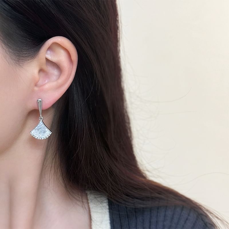 / Drop Clip-On Earring Gingko Rhinestone