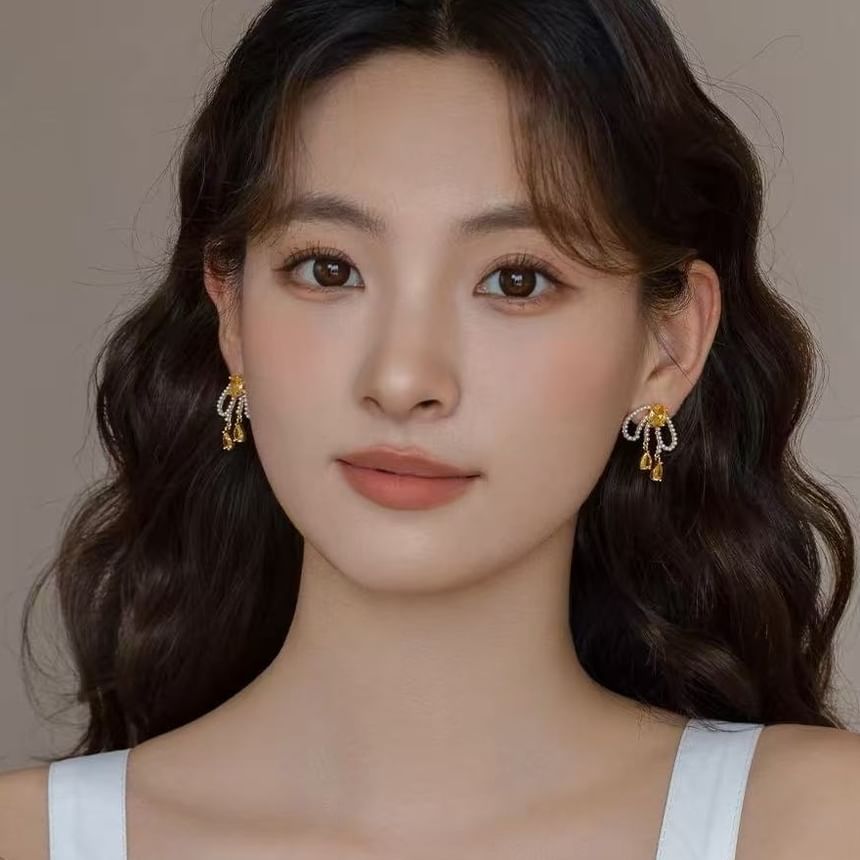 Stud Bow Beaded Earring