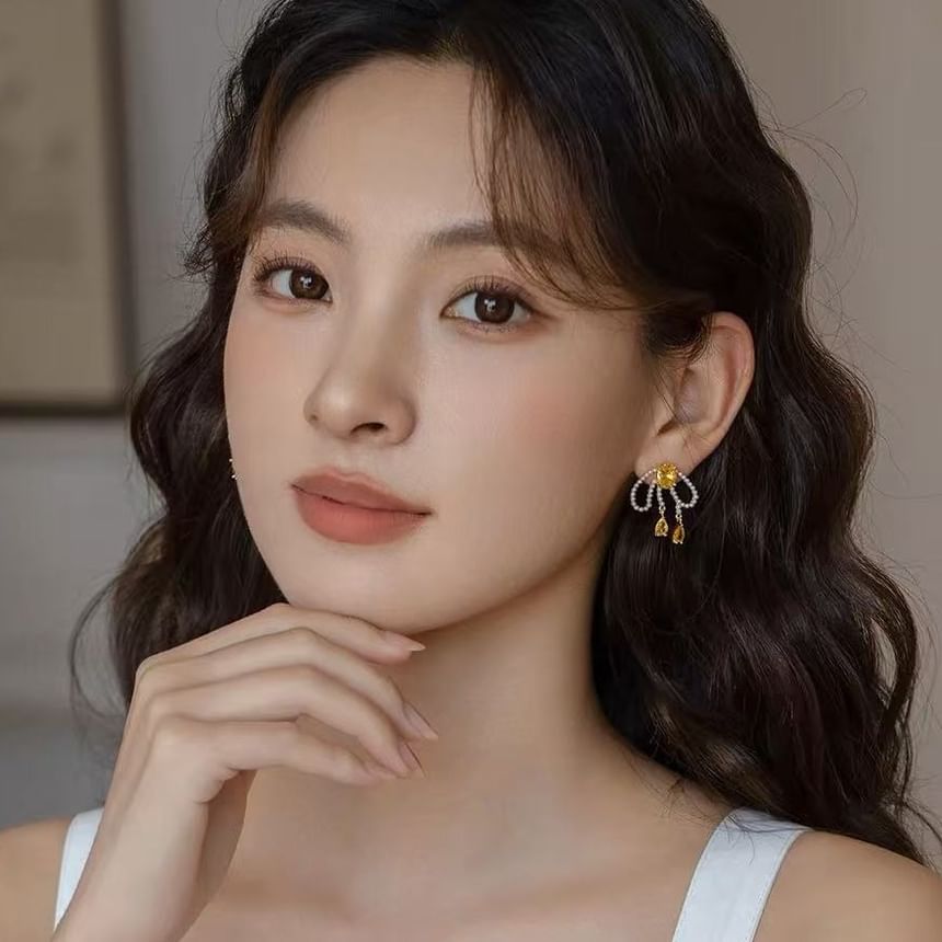 Stud Bow Beaded Earring