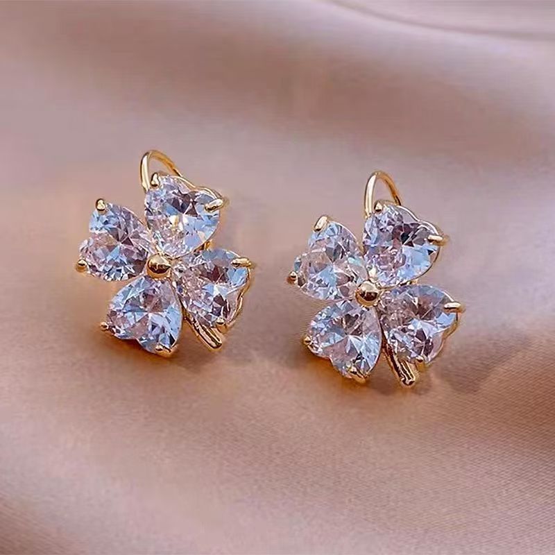 Drop Cubic Earring Zirconia Clover