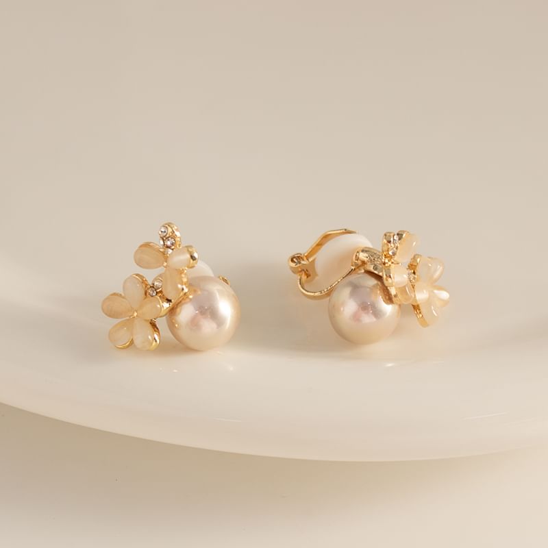 Faux Ear Stone Designs) Stud Cat Earring Eye Floral Pearl Alloy Cuff (Various /